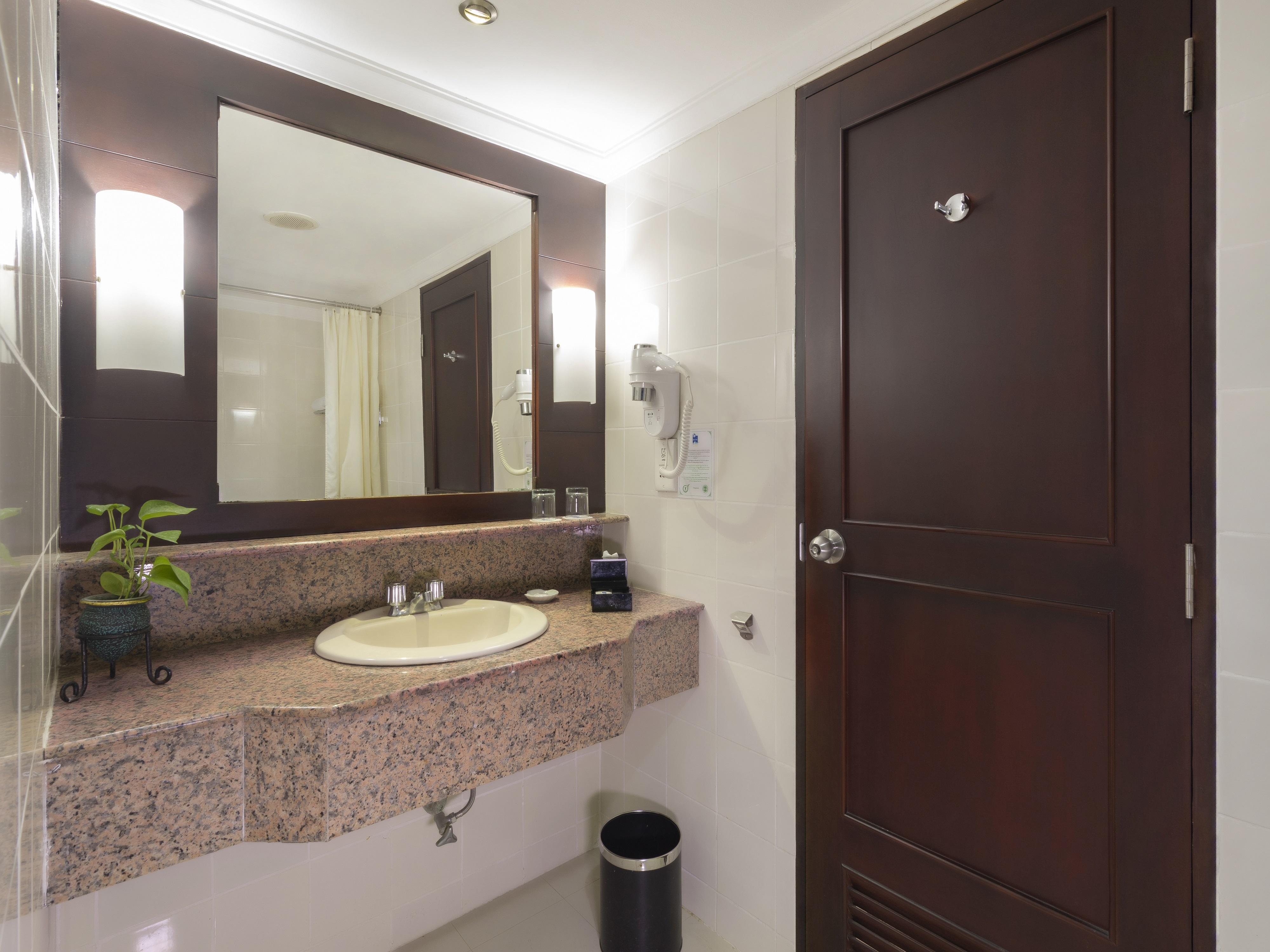 Blue Sky Hotel Balikpapan Exterior photo